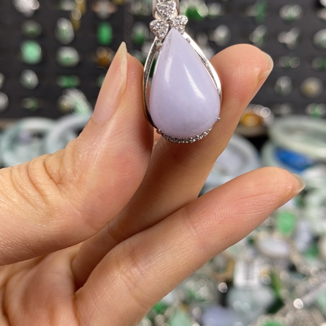 颈饰未镶嵌翡翠悠****间