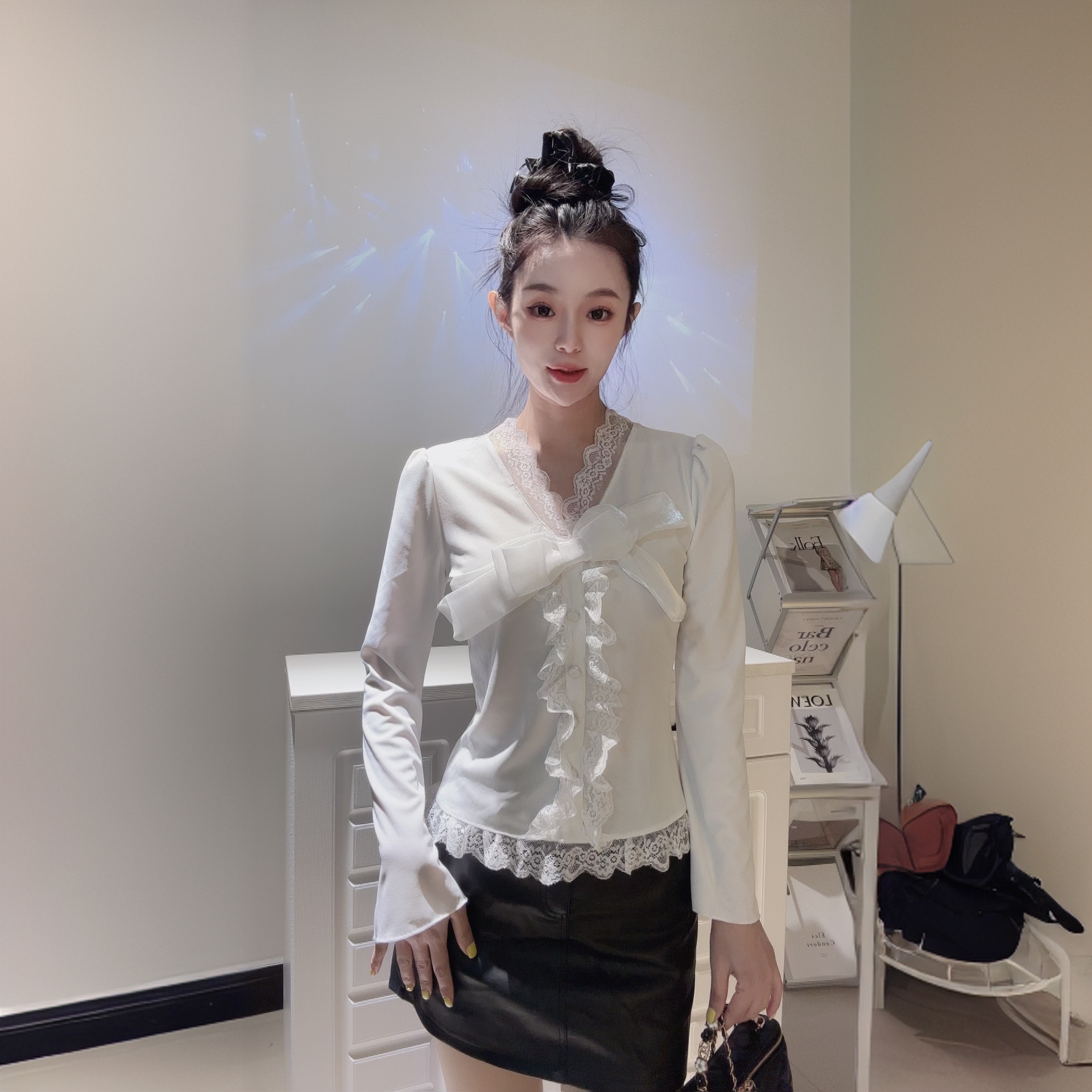 5895韩版蕾丝边蝴蝶结打底衫