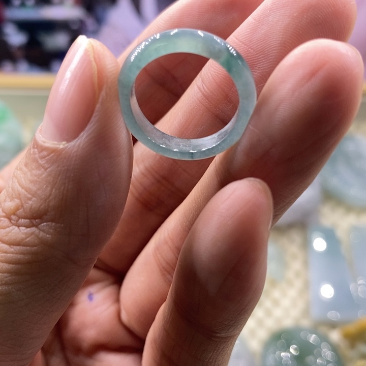 王****翡翠未镶嵌吊坠(不含链)