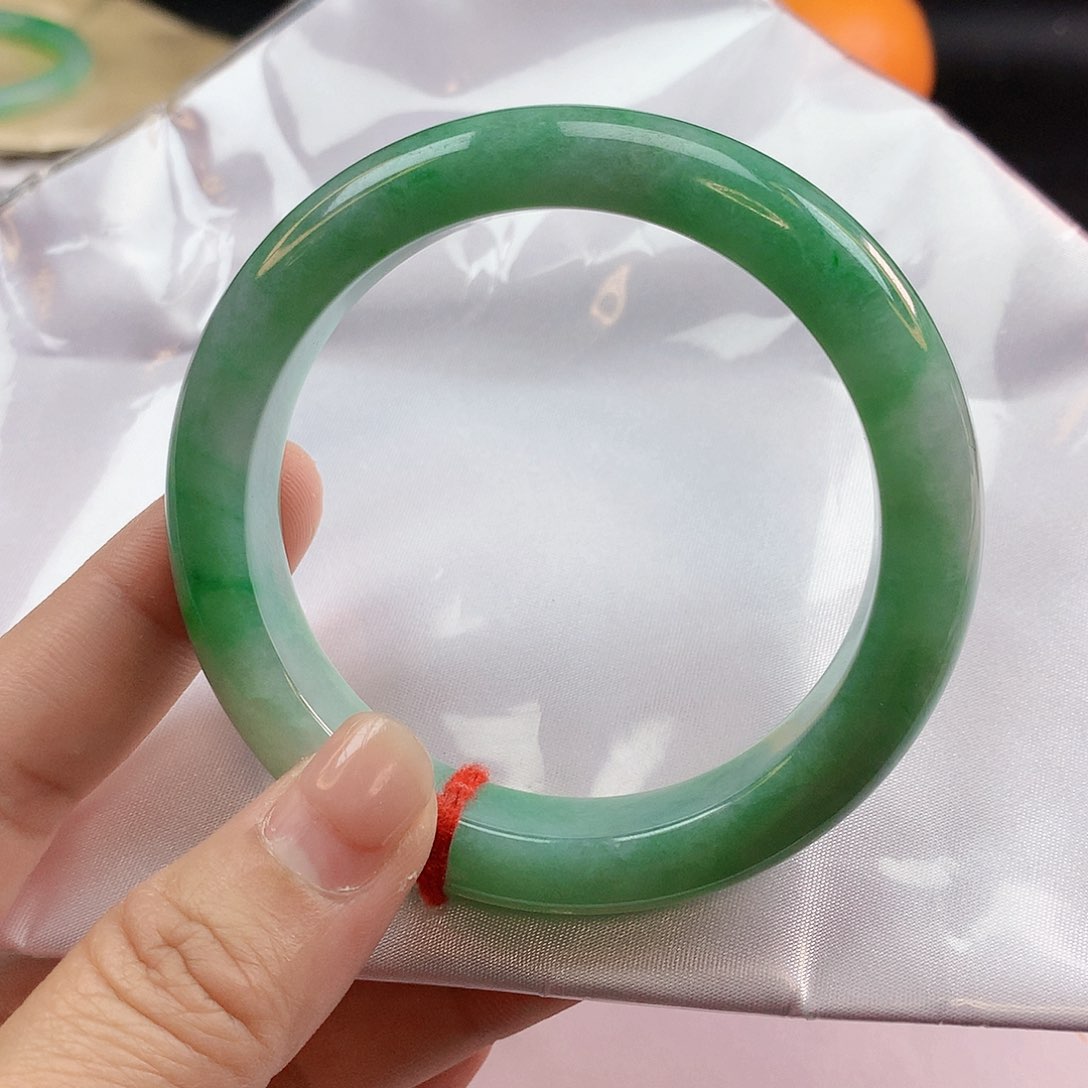 翡翠手镯未镶嵌57圈2260