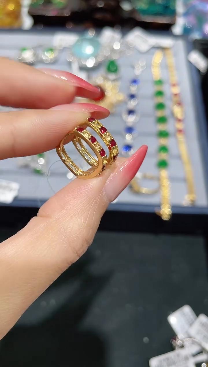 18K金镶嵌天然红宝石耳饰耳扣（多宝）