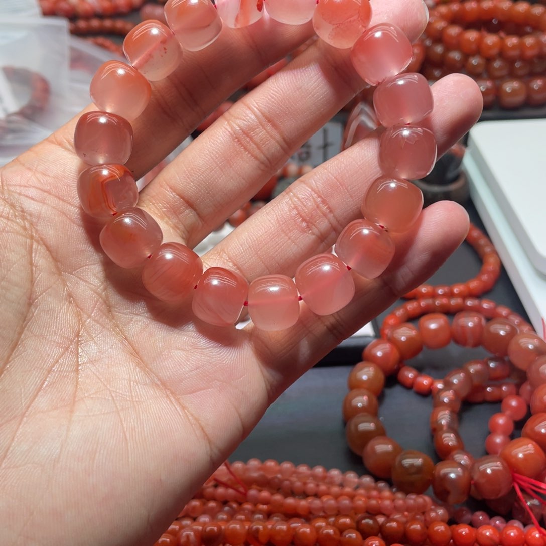南红玛瑙手链未镶嵌
