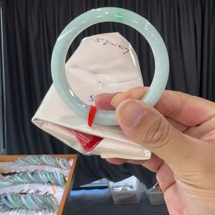 翡翠手镯未镶嵌纯天然缅甸翡翠a货