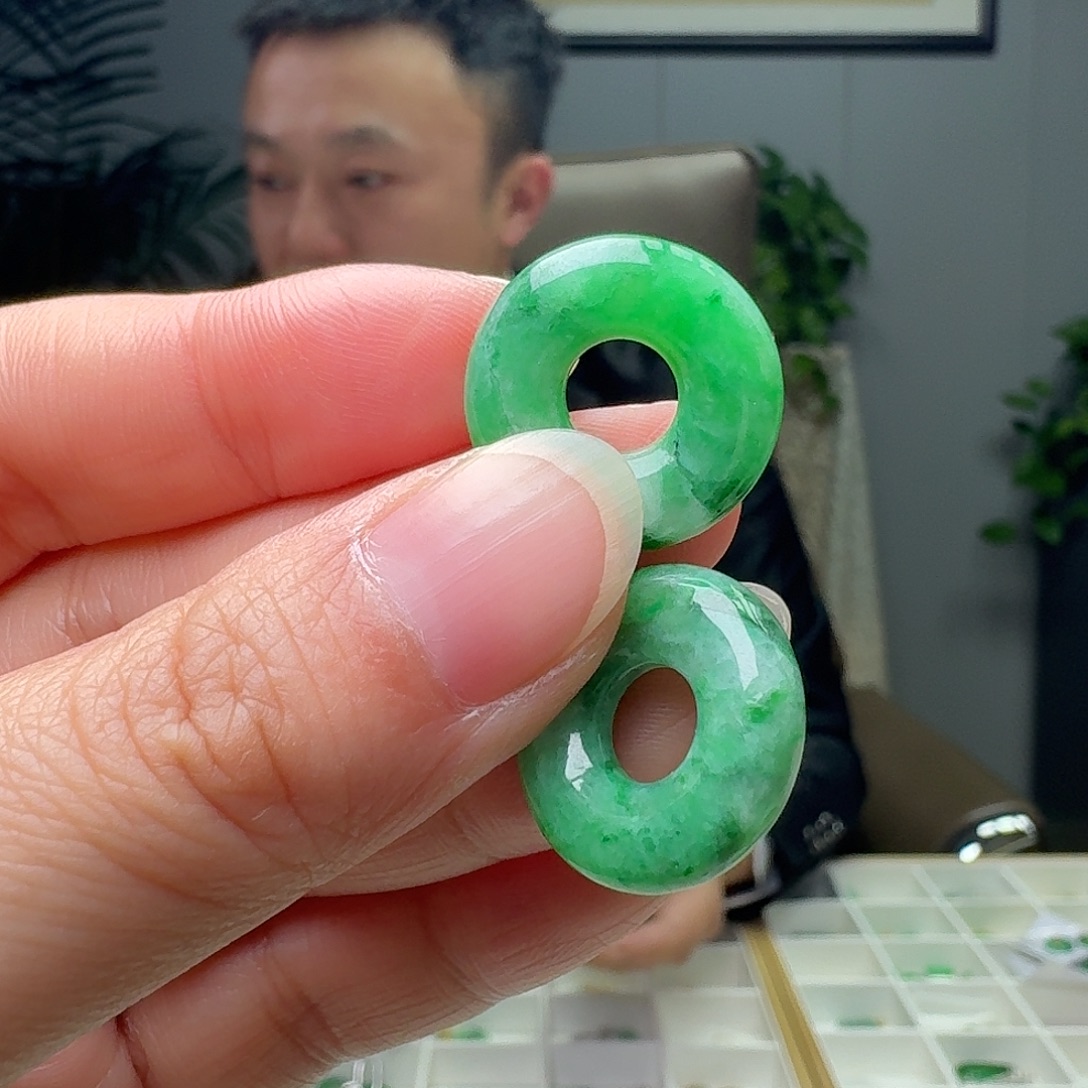 翡翠裸石多样性发货其一微瑕
