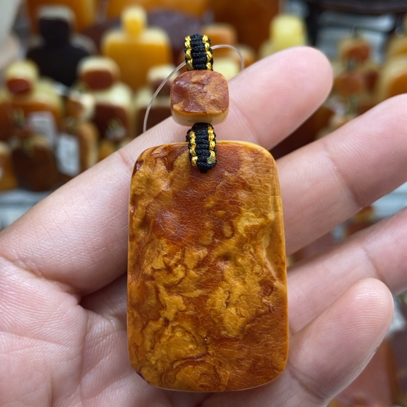 【闪购商品】琥珀颈饰未镶嵌