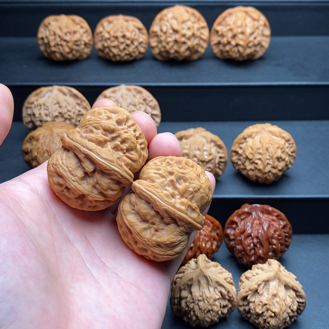 文玩核桃吊坠元宝45