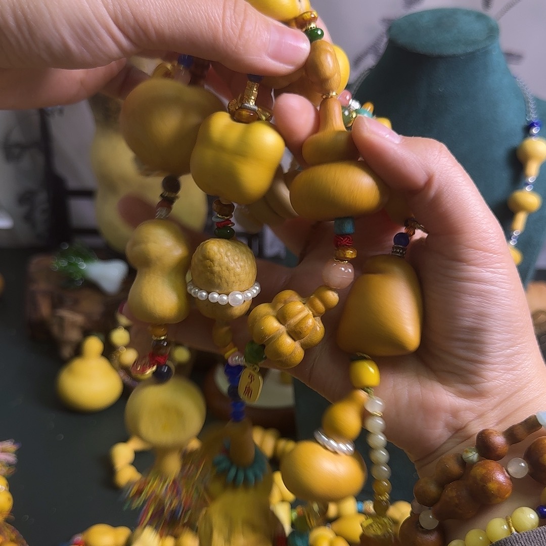 香***贝大叶紫檀（黑酸枝木类）