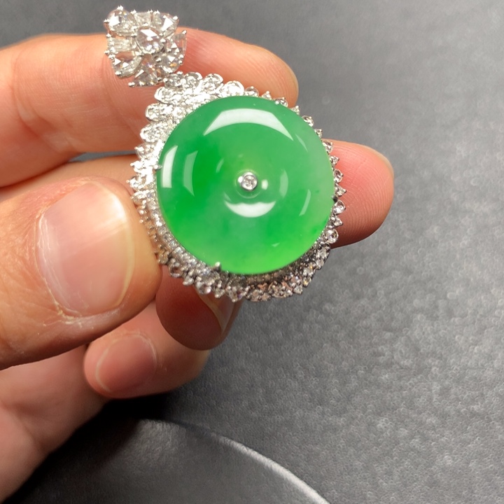 翡翠吊坠(不含链)18K金镶嵌惊喜