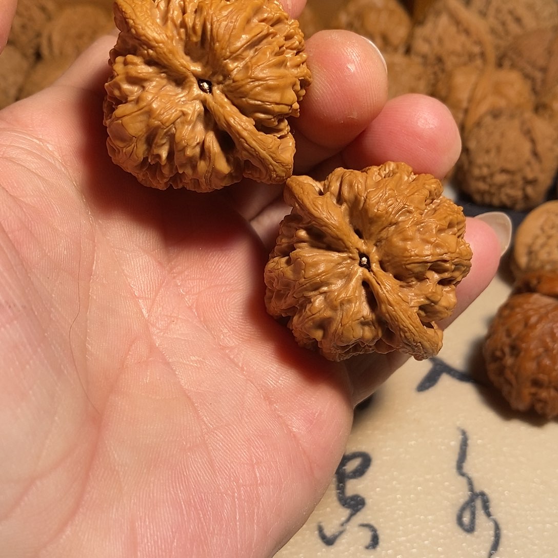 只***花吊坠文玩核桃将军膀