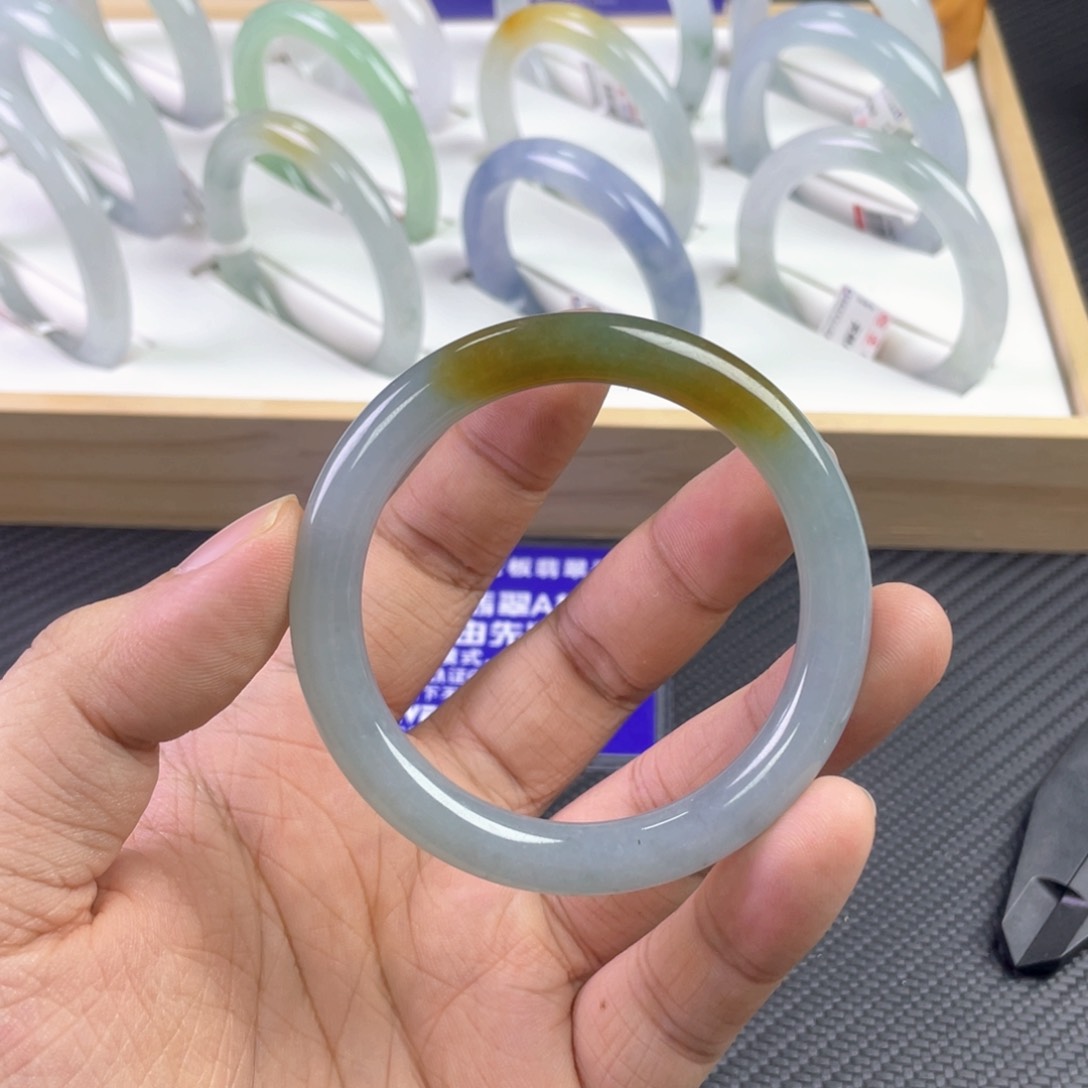 翡翠手镯未镶嵌天然缅甸a货翡翠手镯