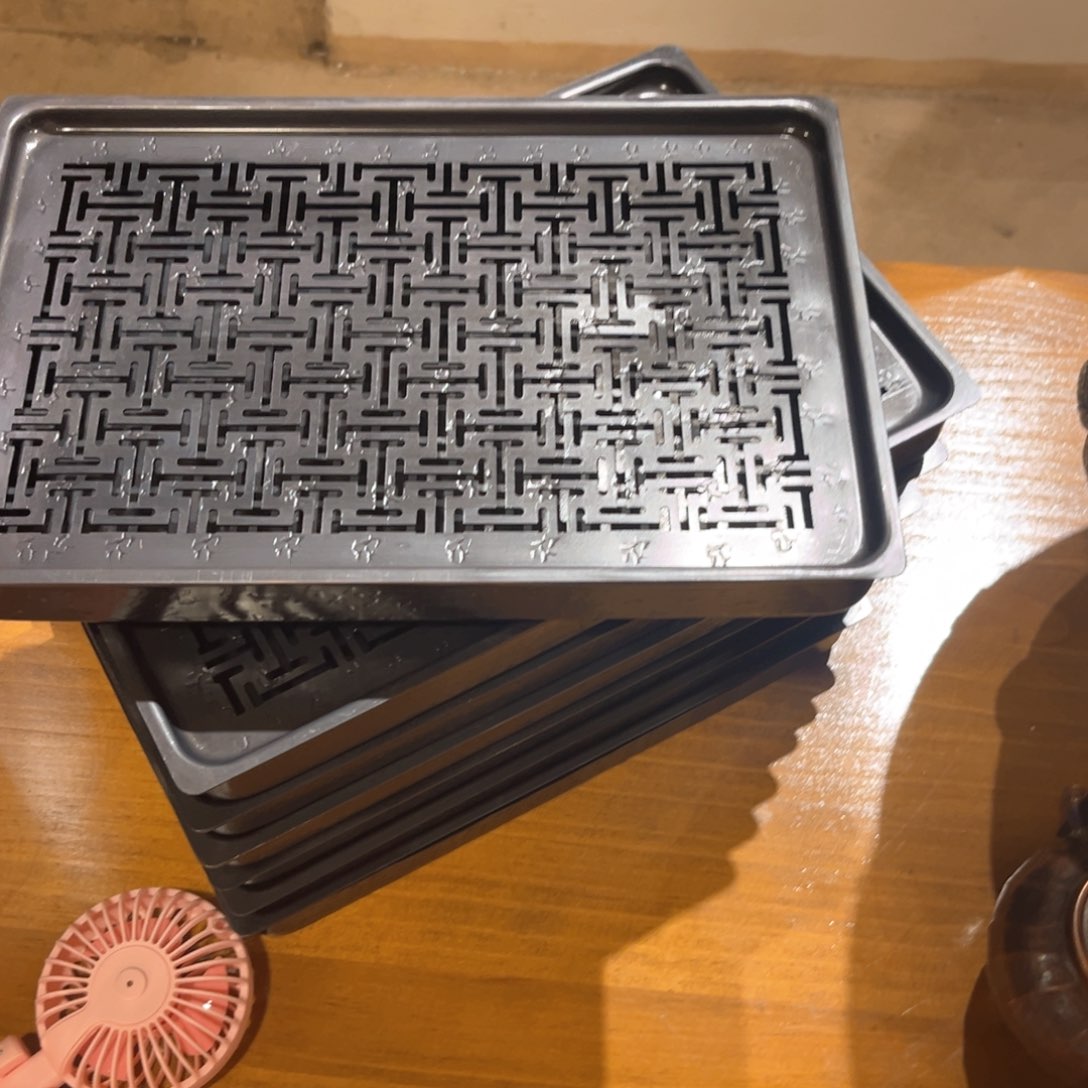 S****E长方形窗花壶手工锻打工艺