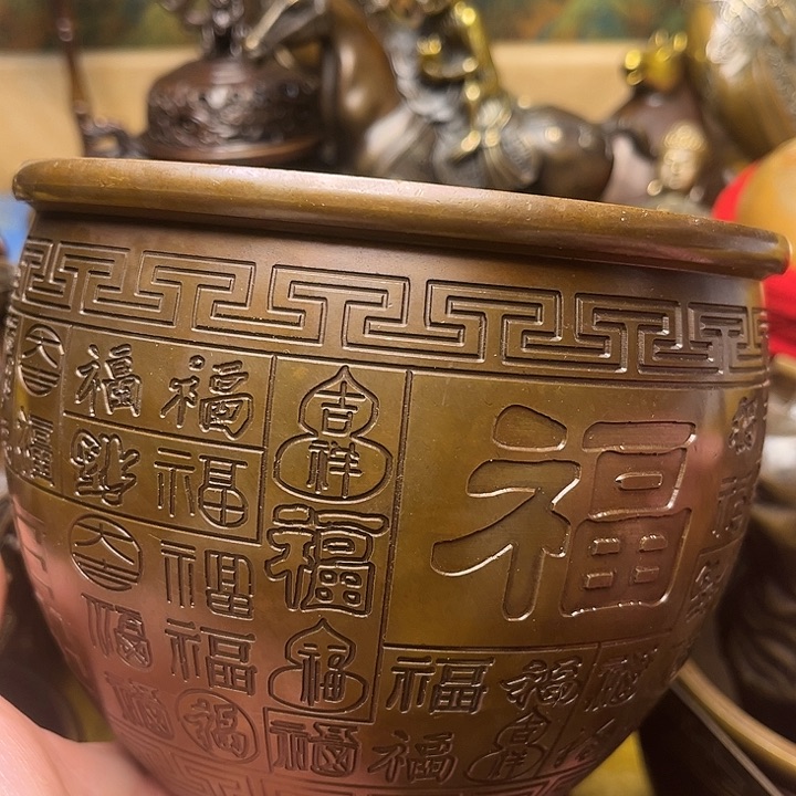 精美铜器批发档口