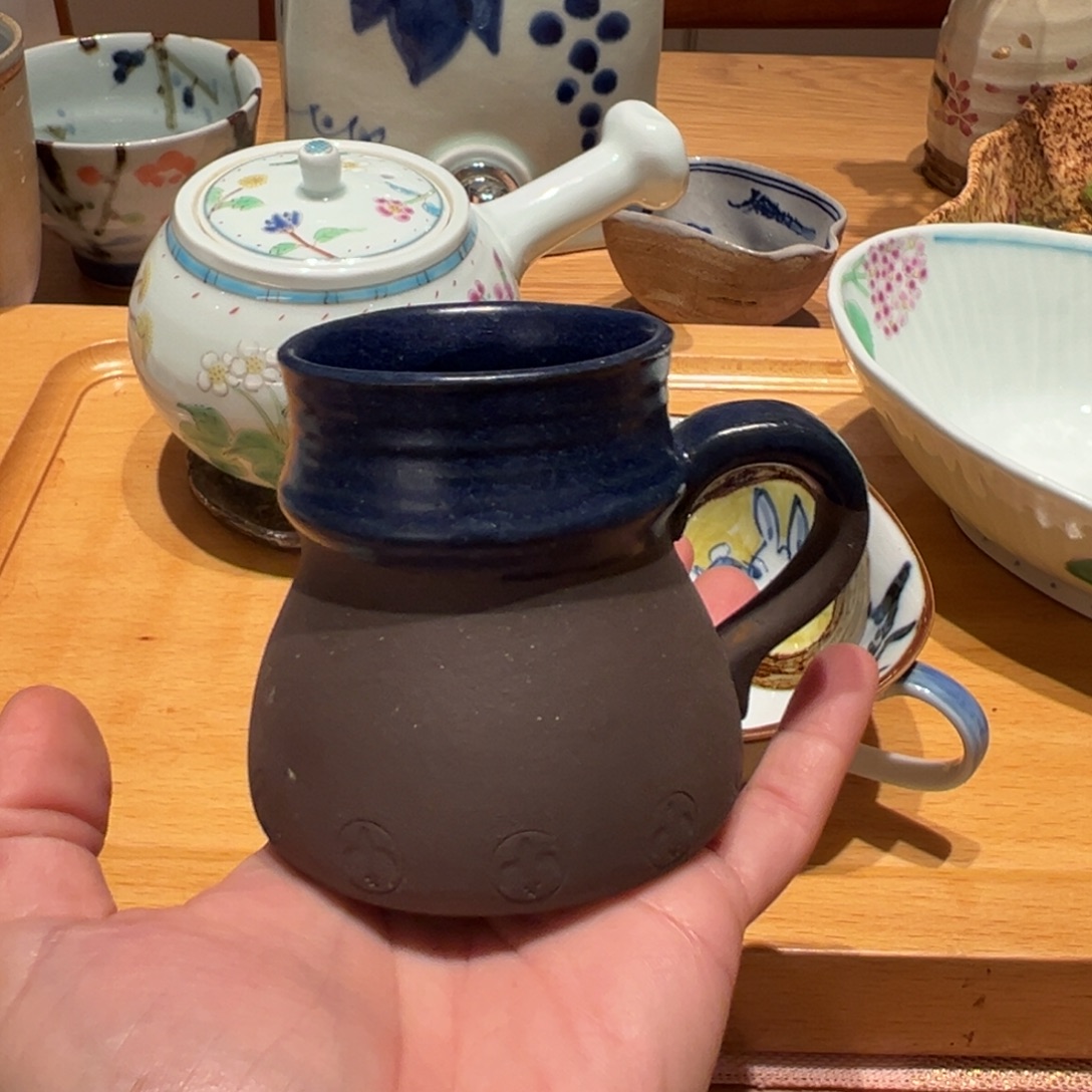 咖啡杯和茶杯是我们学校一