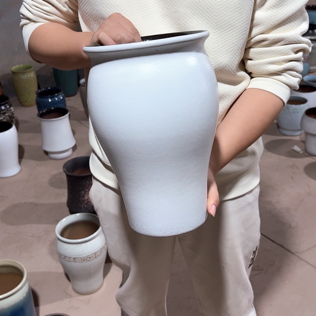 红陶口20高32两个鱼尾