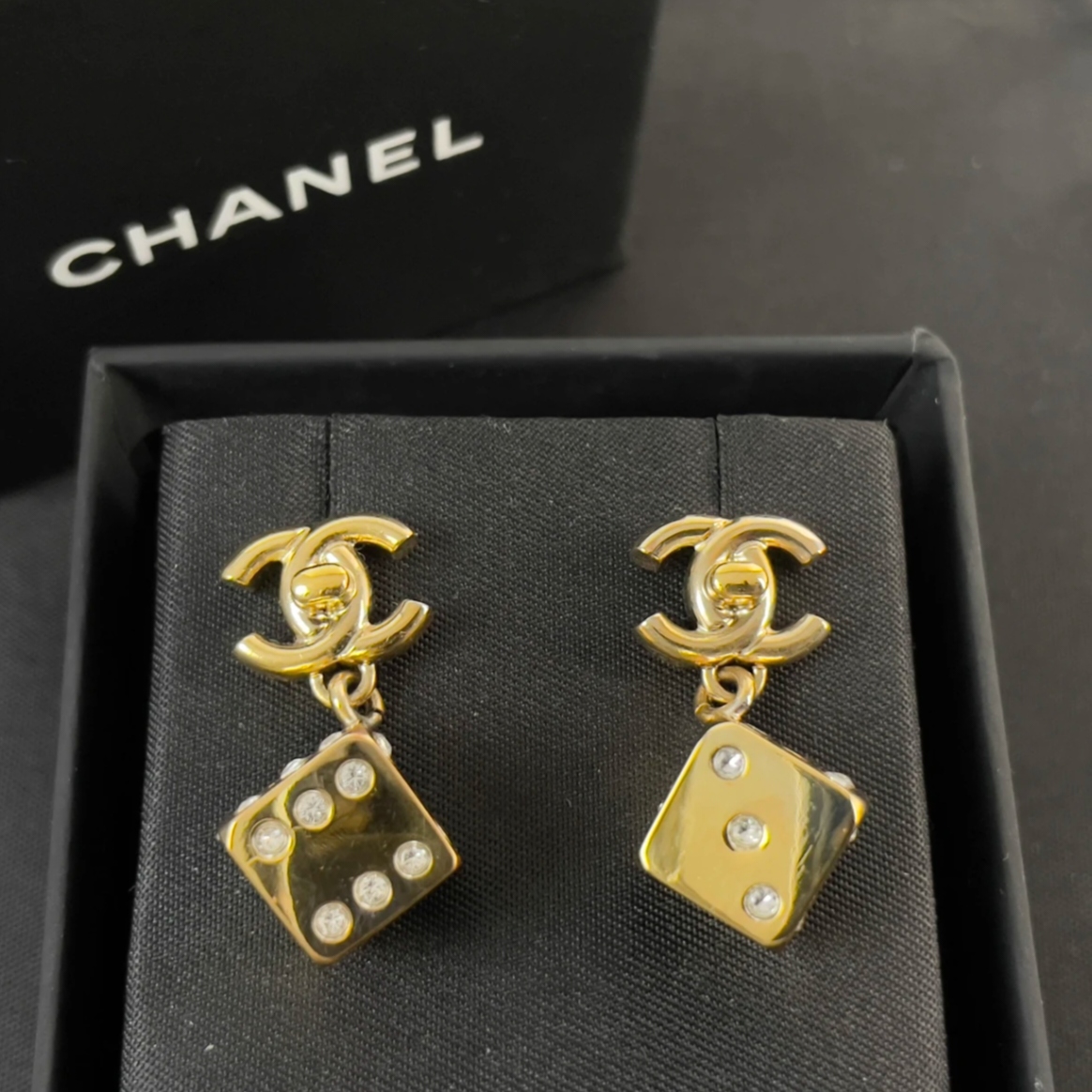 未使用 Chanel/香奈儿 金色水钻骰子耳环/首饰