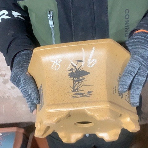 紫砂花盆手工制作