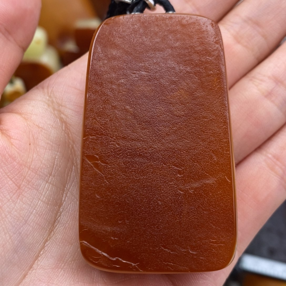 琥珀吊坠(赠链)未镶嵌