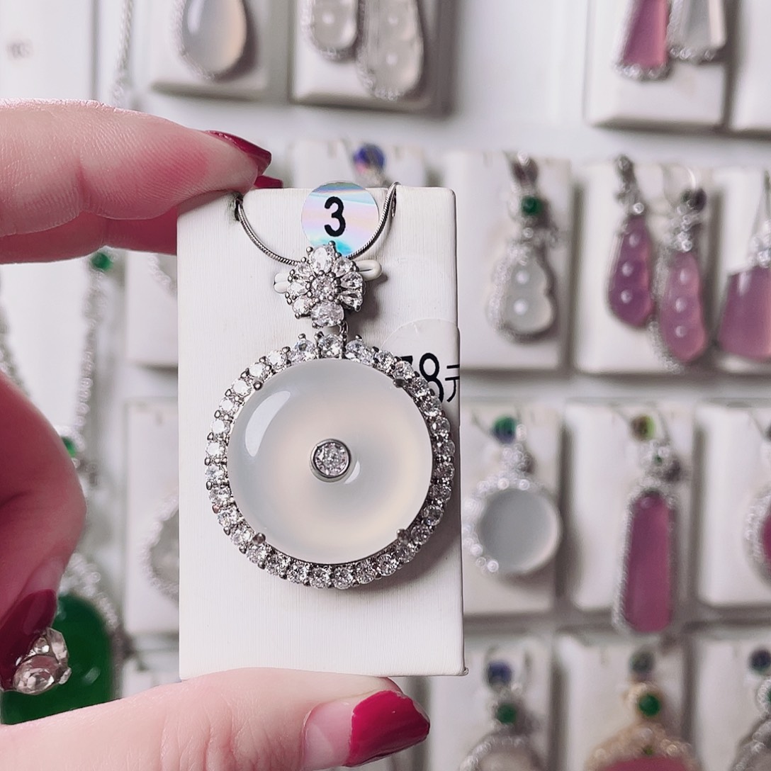 玛瑙/玉髓未镶嵌颈饰