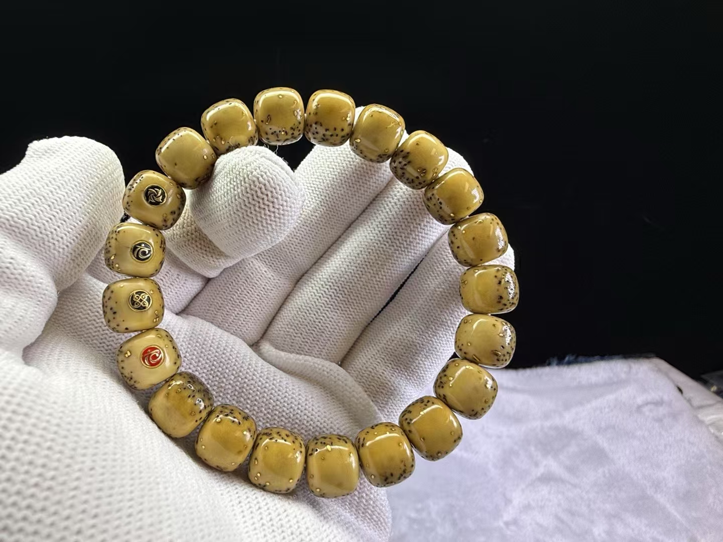 星月菩提原生态金黄桶珠11-10星月菩提顶级真品河豚