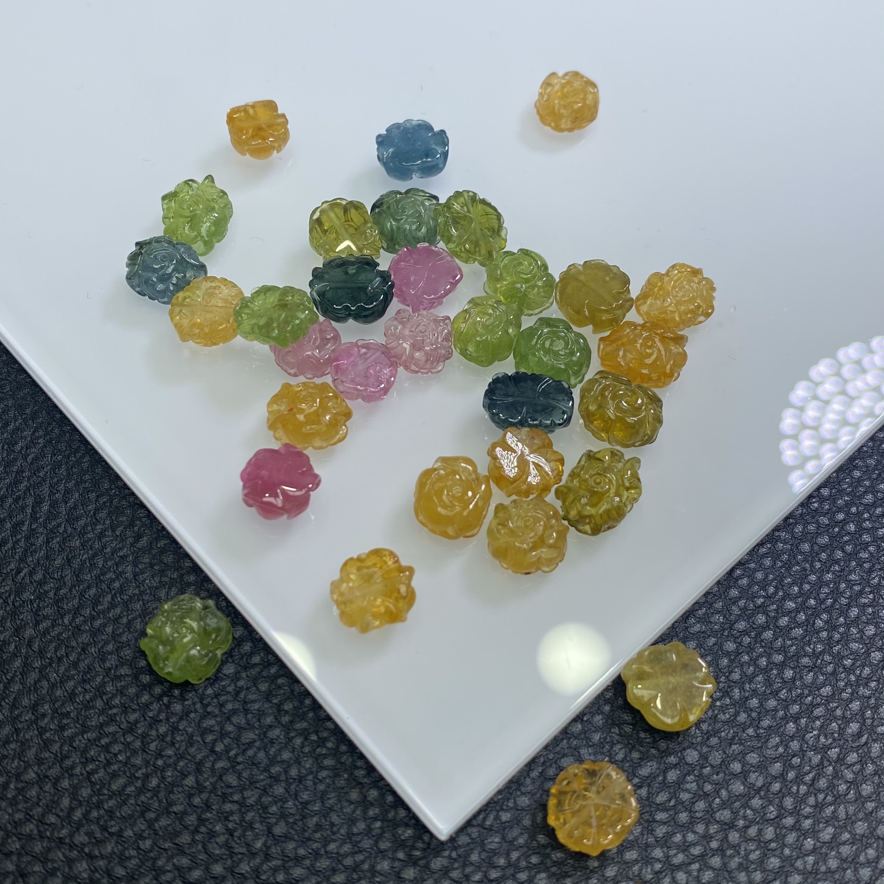 「戴琴珠宝」FR4510-碧玺花花通孔配饰颜色自选发其一-多样性发其一