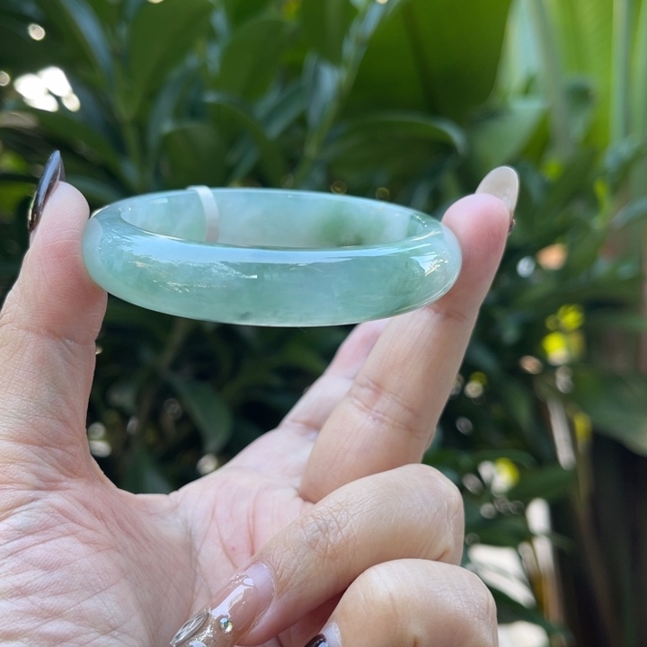 【闪购商品】翡翠手镯未镶嵌・**・55.5正圈