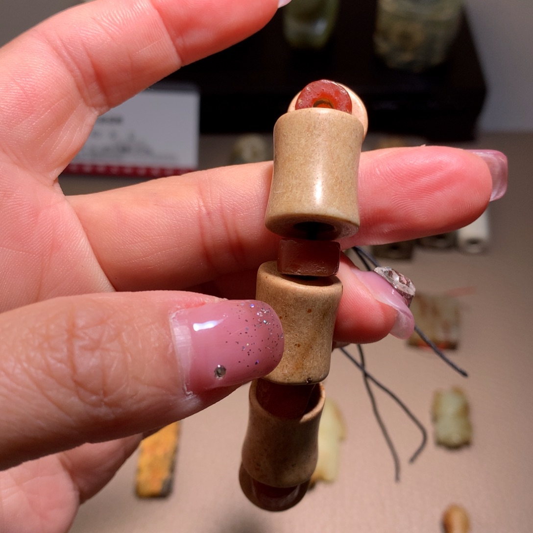 和田玉（糖玉）颈饰未镶嵌古***人