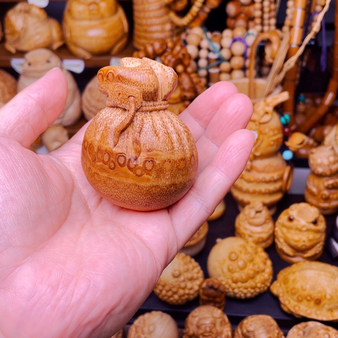 竹竹根雕钱袋福袋把玩件