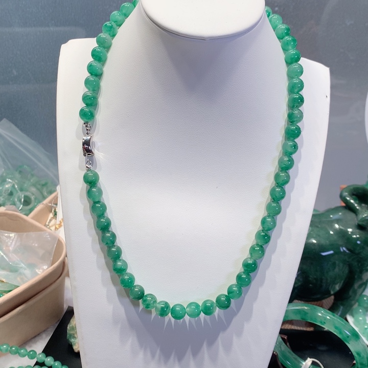 石英质玉（非洲翠）未镶嵌手镯