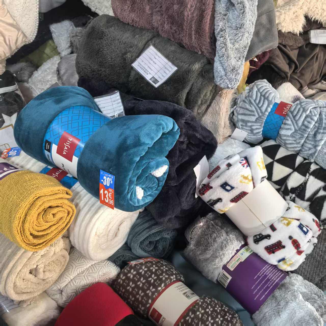 多款双层厚毯，尺寸120*150起，不挑款发1