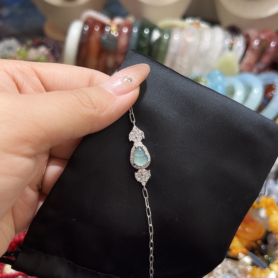 未镶嵌手链翡翠锦*