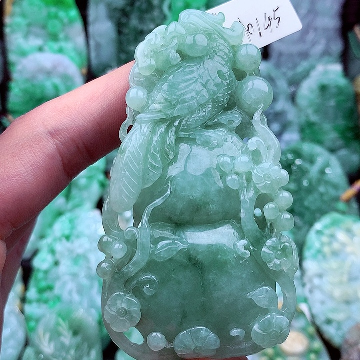 翡翠吊坠(不含链)未镶嵌