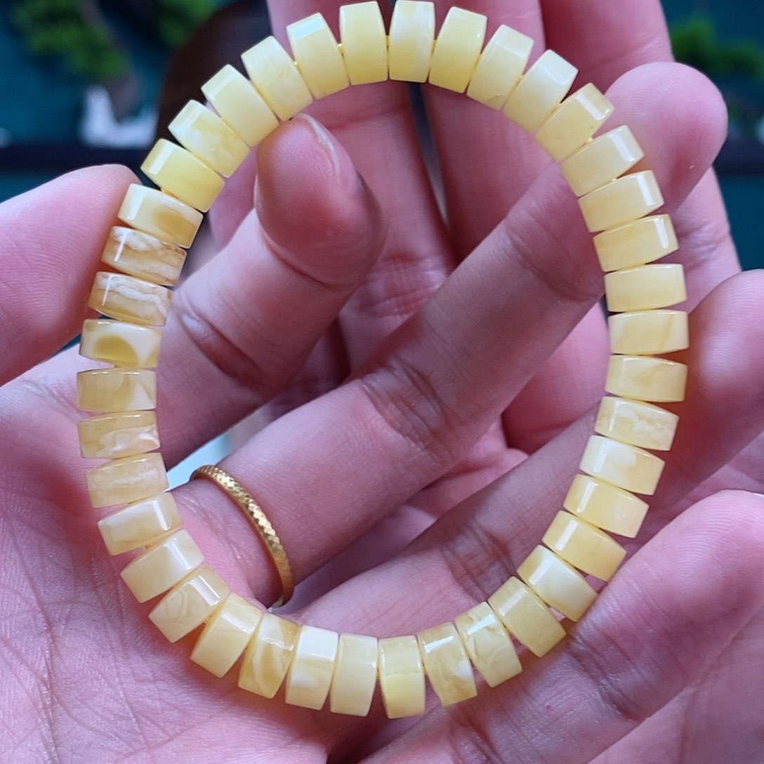 蜜蜡珠宝奇石未镶嵌