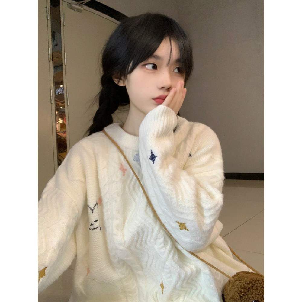 秋冬2025新款高级感超好看的慵懒宽松百搭毛衣女针织衫刺绣上衣