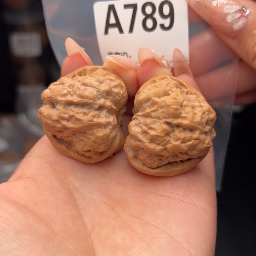 文玩核桃吊坠蛤蟆头40/38+全品