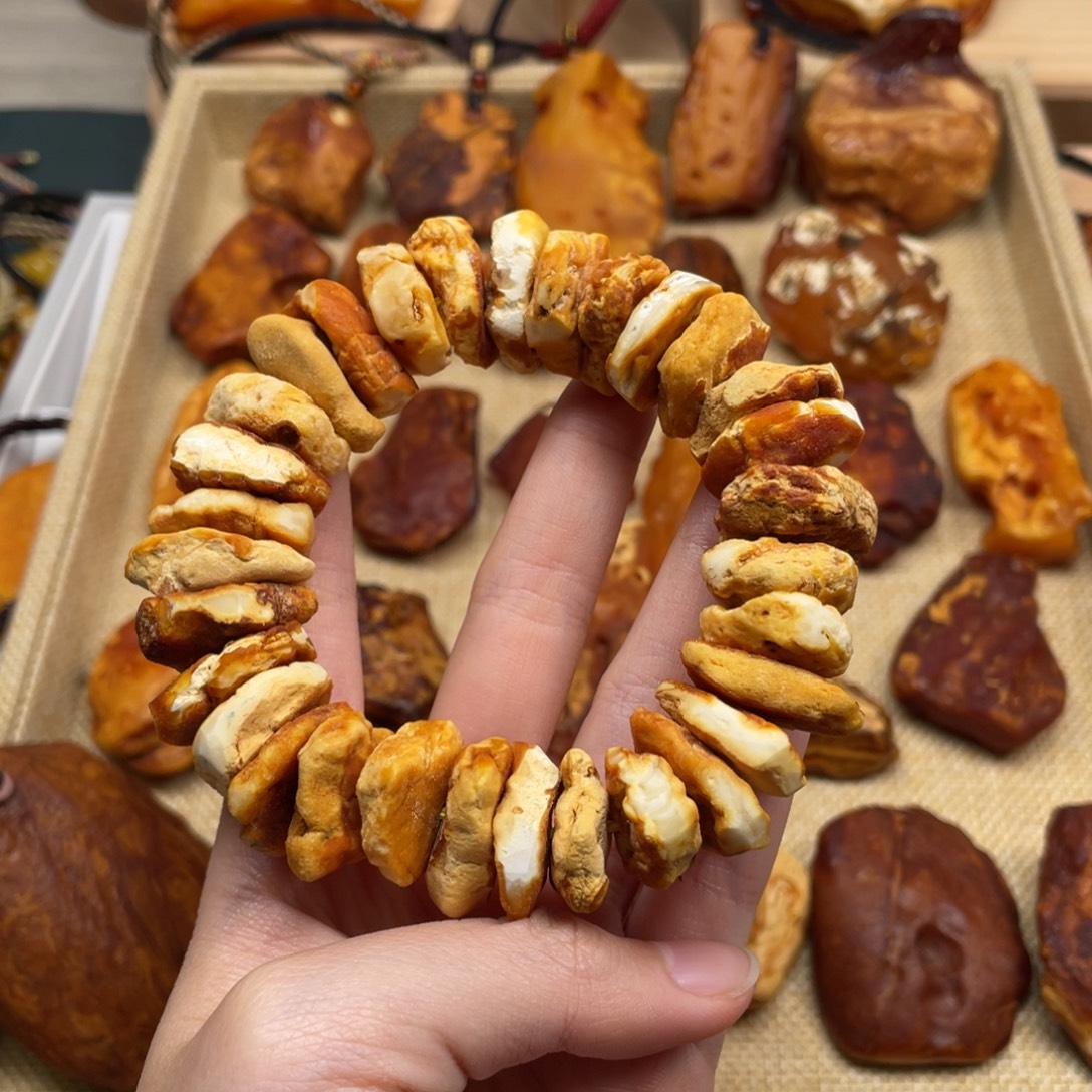 琥珀未镶嵌珠宝奇石