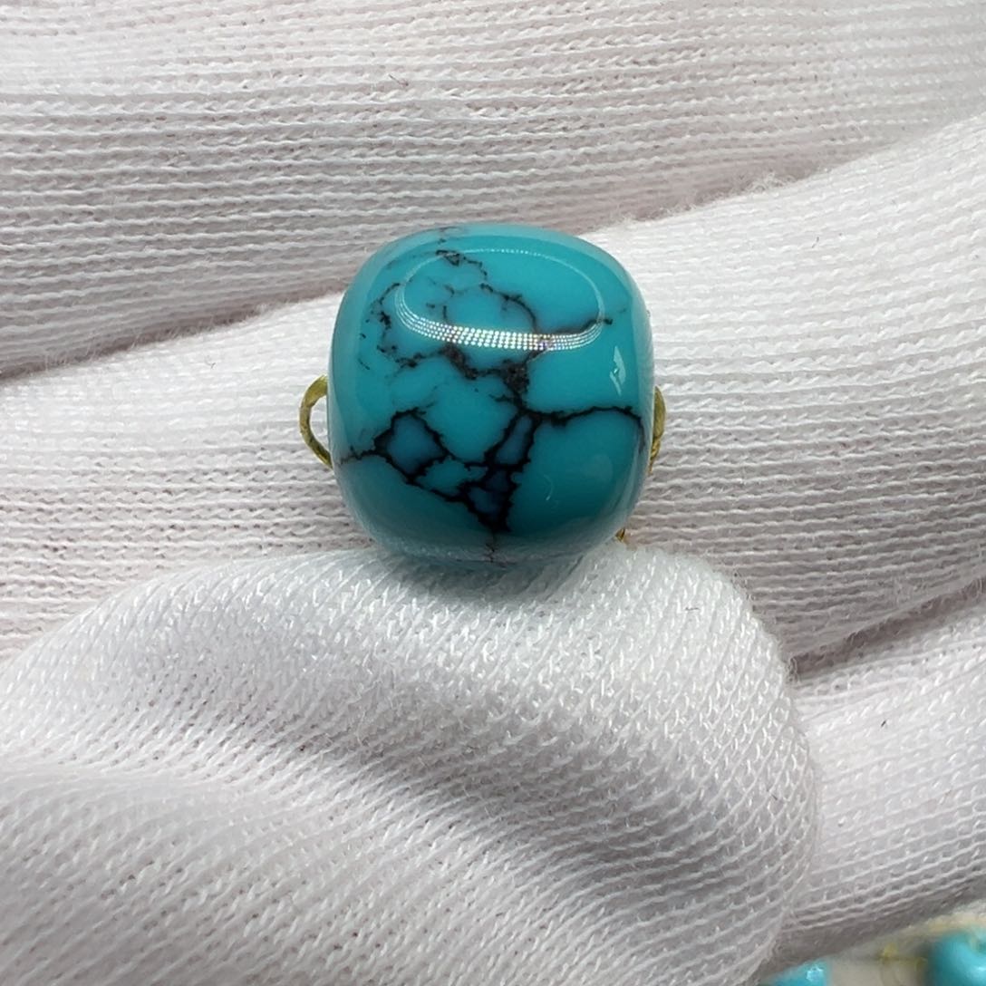 绿松石配饰未镶嵌