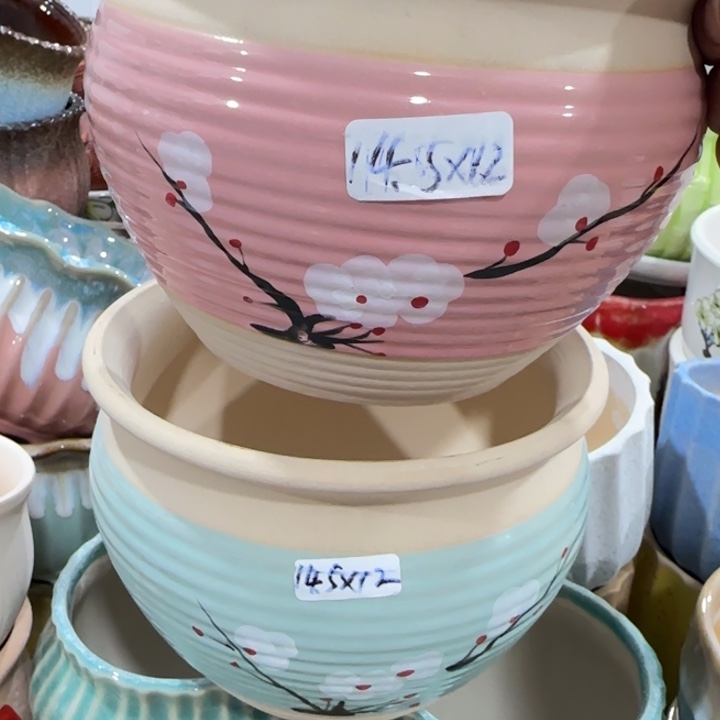 凑9块包邮，有孔，不清楚问客服