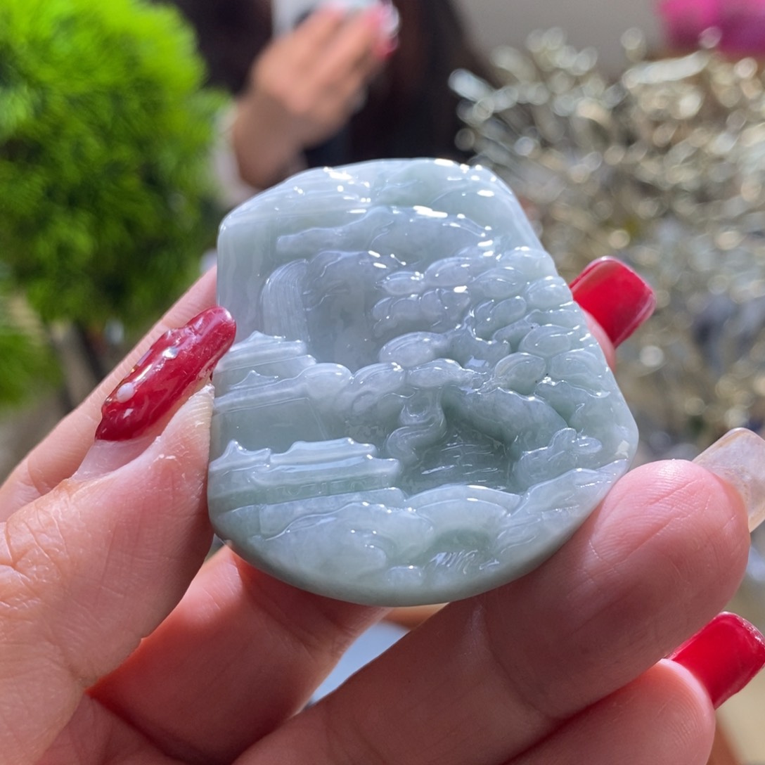 【闪购商品】翡翠颈饰未镶嵌山水