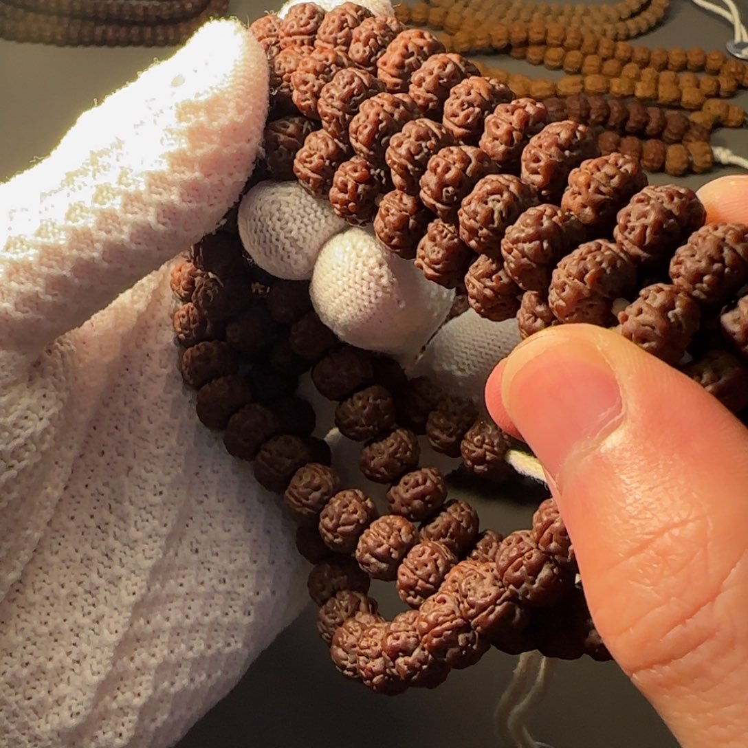 i***9金刚菩提吊坠极品勿里达老树王108