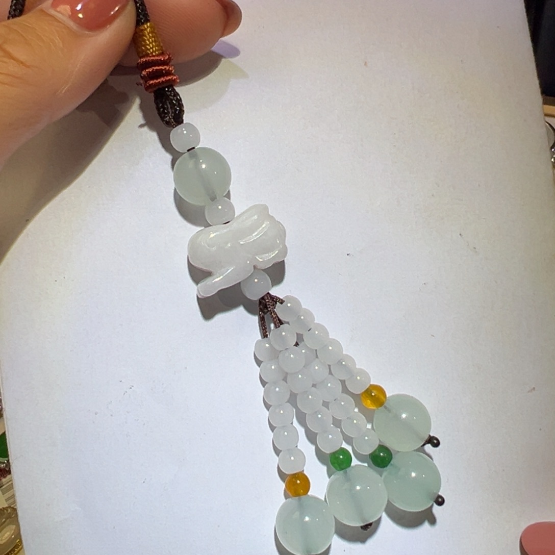 翡翠颈饰未镶嵌吊坠