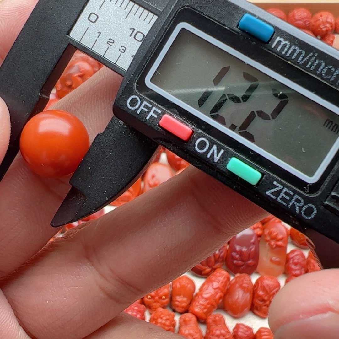 南红玛瑙配饰未镶嵌