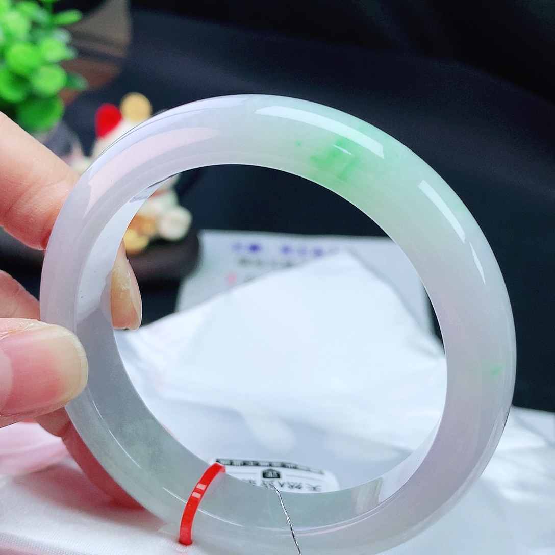 翡翠手镯未镶嵌58圈