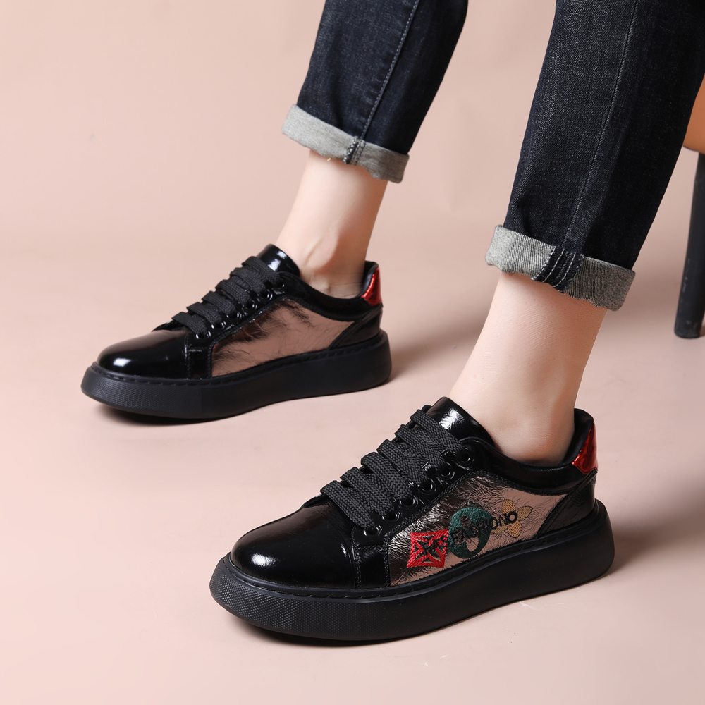 王冠鞋业男鞋春秋新款2025牛皮男士休闲鞋真皮板鞋男款韩版潮流