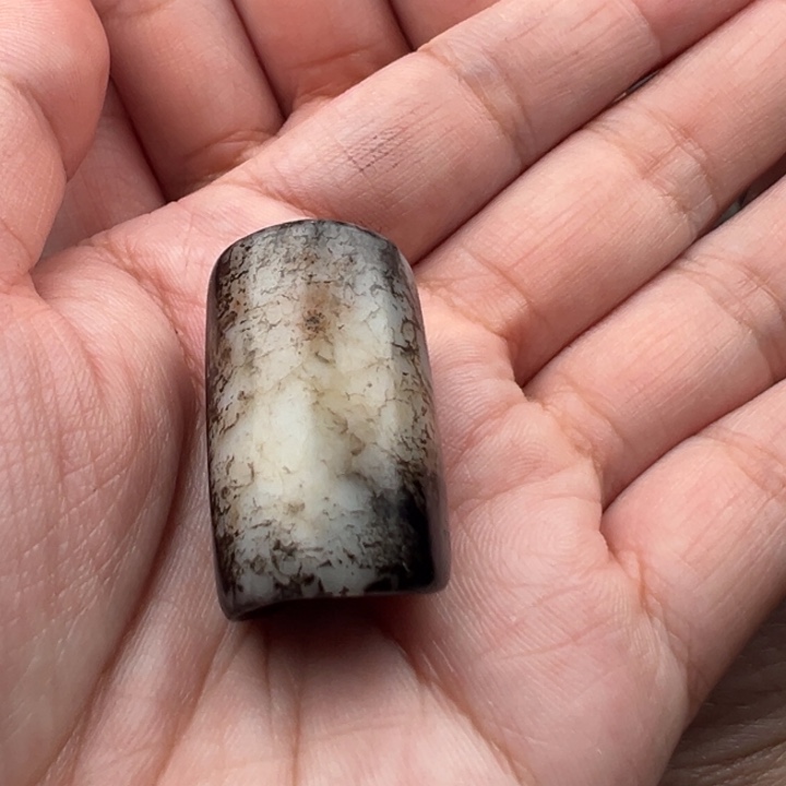 和田玉未镶嵌颈饰黄*