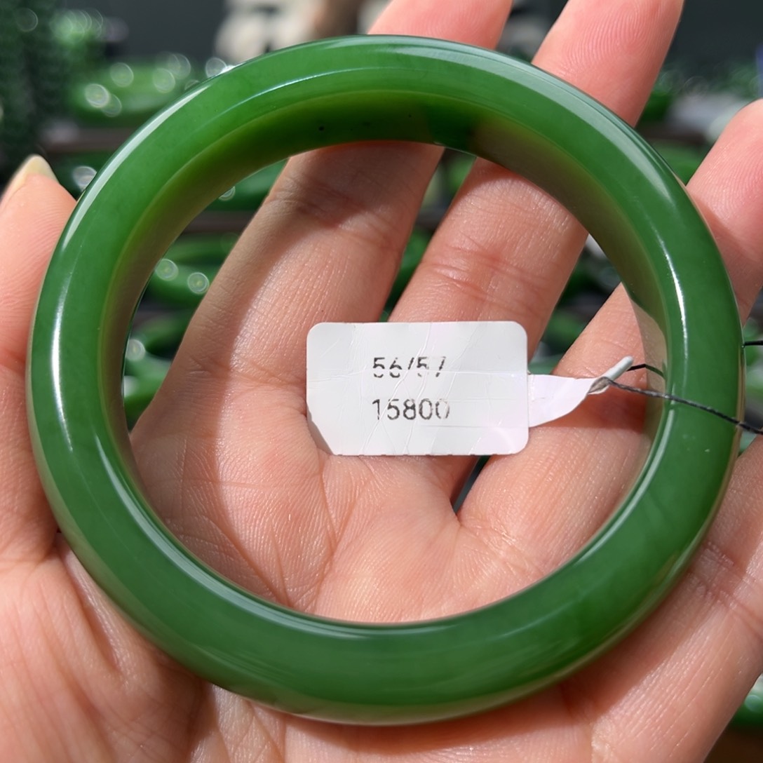 未镶嵌手镯和田玉（碧玉）