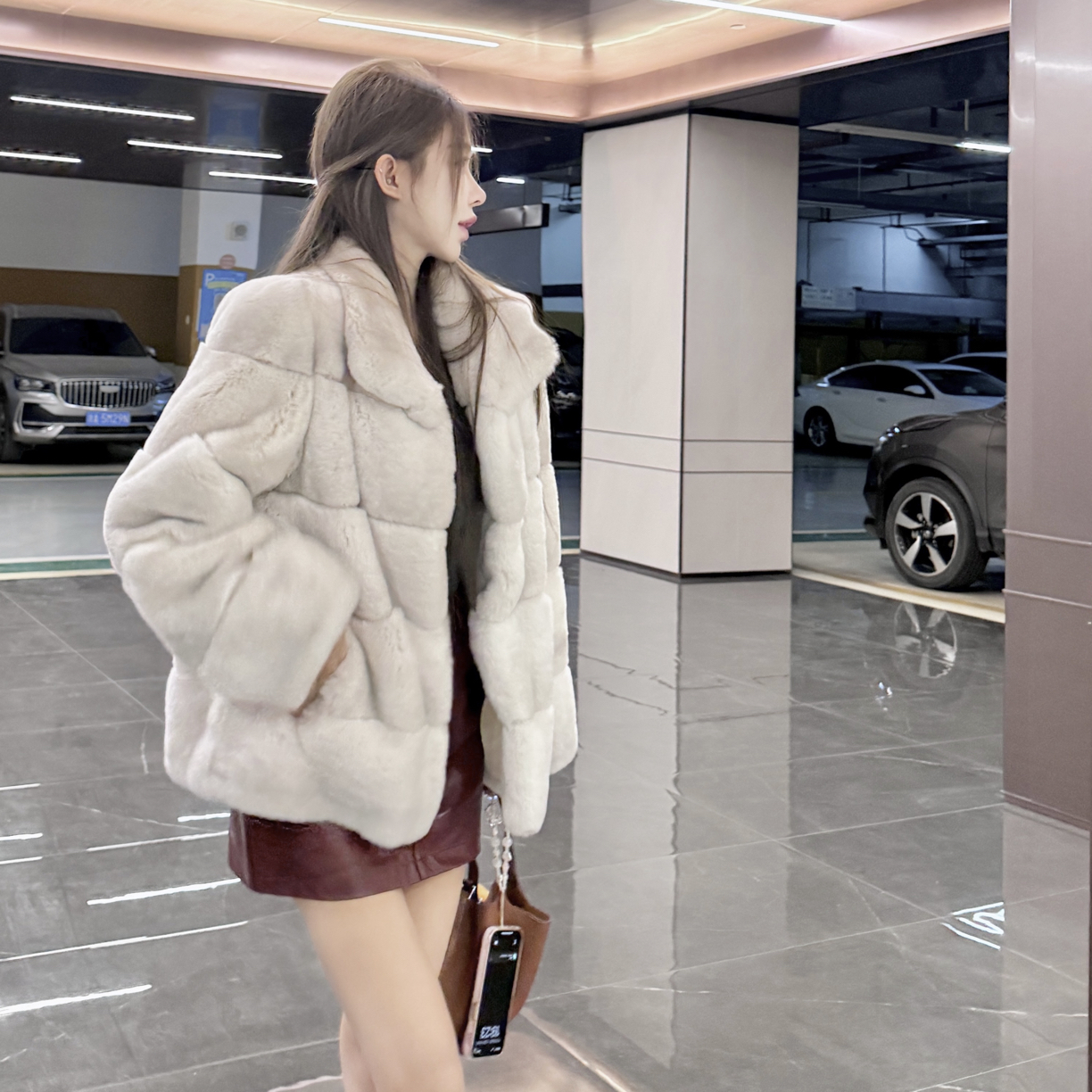 高领长款珍珠白皮草丝绒龙猫兔皮毛一体外套冬季