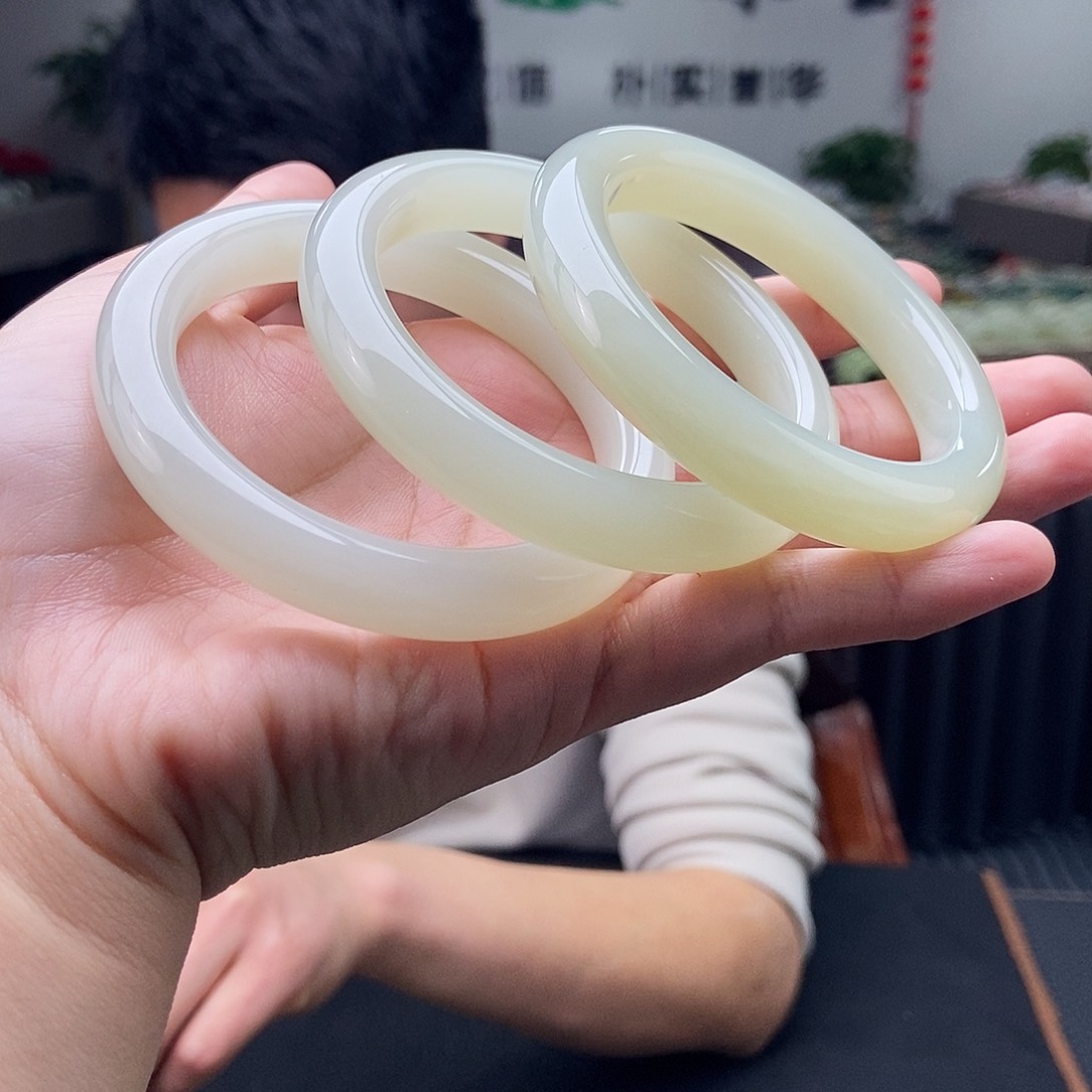 和田玉52-55颜色多样性发拍一发一未镶嵌