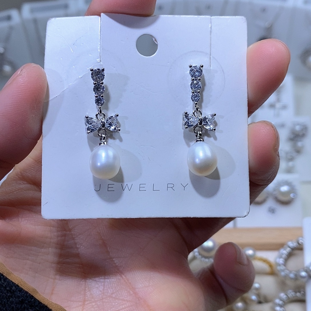 未镶嵌淡水珍珠耳饰