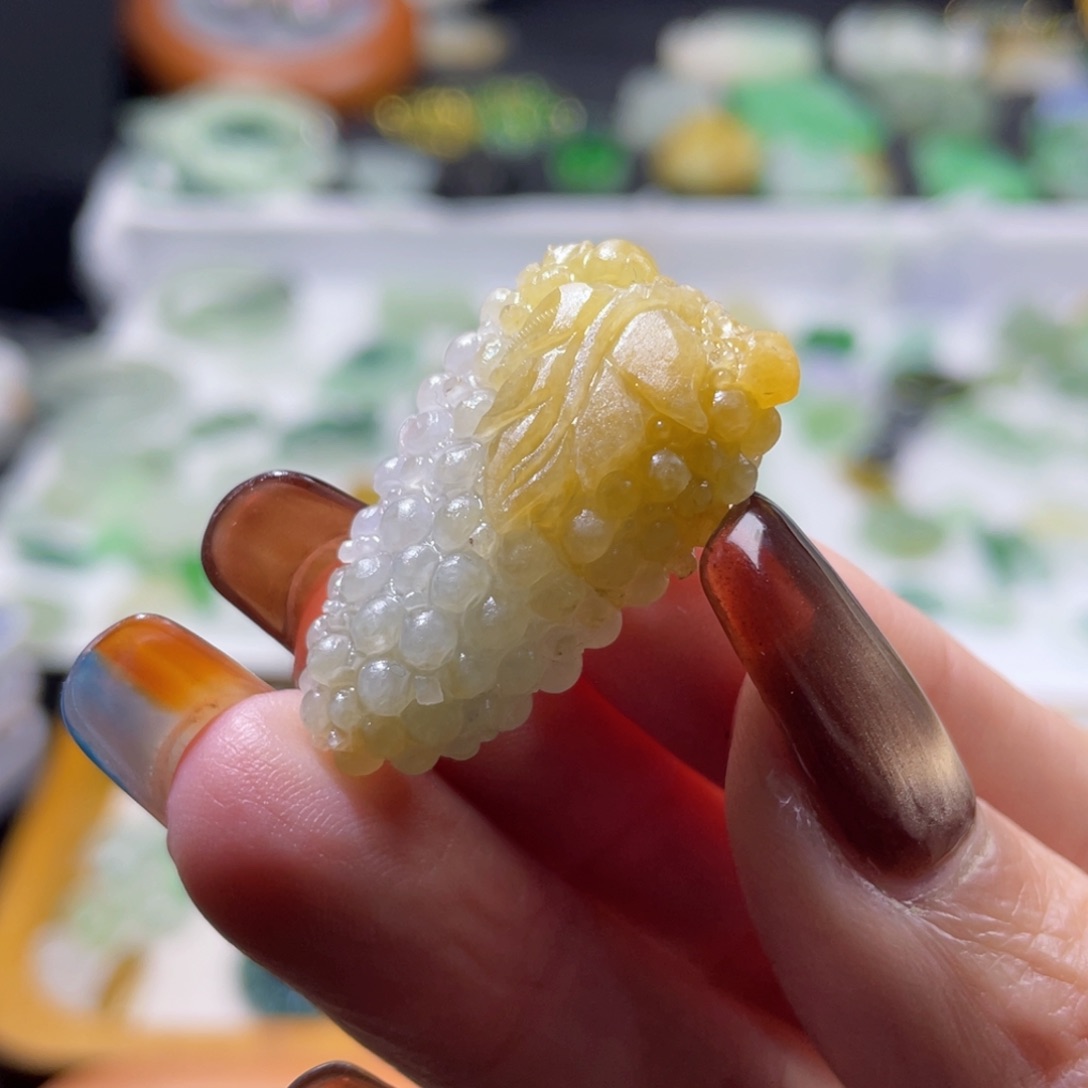 未镶嵌定制翡翠毛货