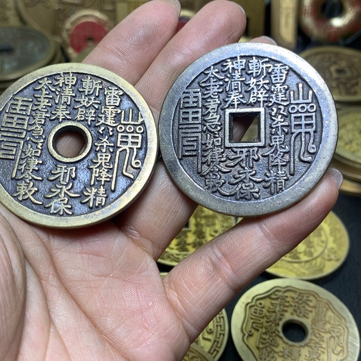 铜现代工艺品翻砂铸造山鬼两枚